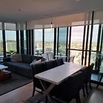 Skyline Apartment In Fortitude Valley