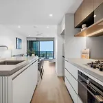 Level 43 Sweeping Skyline Luxury Designer 1Br