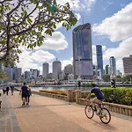 Comfy Studio Near Gabba With Secure Parking