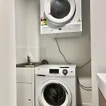 South 1br With Parking * Brisbane