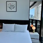 Spacious 2 Bedroom Residence In The Heart Of Cbd