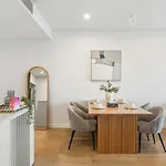 Modern 2Br Apartment On Coronation Drive, Toowong