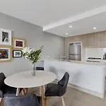 Hamilton Portside Luxe Level 5