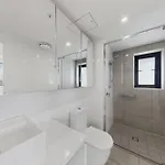 Hamilton Portside Luxe Level 5