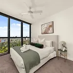 Lavish 3 Bedroom In Queens Wharf With Car Park * Brisbane