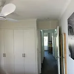 Lovely 2 Bedroom Apartment In Ascot