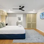 Forma Residences New Farm Apartment *