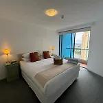 Inviting Family 2br | Cbd | Pool & Gym Apartment Brisbane
