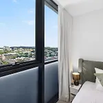 Rooftop Pool 2br In The Heart Of The Valley