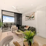 Apartment Queen's Wharf | River Views, Pool & Free Parking