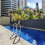 Sleeps 4 People - City Centre - 100M To New Casino