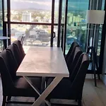 Apartment Skyline In Fortitude Valley *