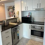 Inviting Family 2br | Cbd | Pool & Gym Apartment