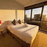 Apartment Hope St Staycation Pool Gym Sauna Parking M30 *