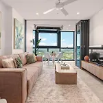 Apartment Queen's Wharf 1br With View, Pool And Free Parking