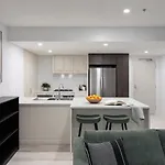 Charlotte Towers * Brisbane