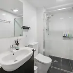 Modern 3br Near Uq, St Lucia Apartment *
