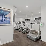 Merivale Artisan Apartment *