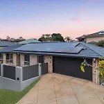 Apartment Full Ac 3br With Pool & 3 Parking Spot Brisbane