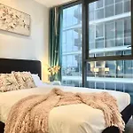 Apartment South 1br With Parking Brisbane