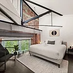 Luxury Woolstore Teneriffe Apartment
