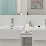 Quay West Apartment *