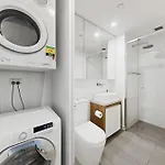 Corner 2 Bed With Views Level 11 - Fortitude Valley Apartment