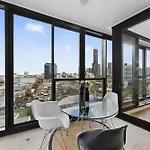Fortitude Valley 2bed With Car Park Location *