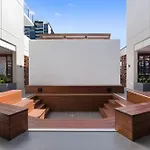 Ivy & Eve - 2Br - Pool - Balcony - Parking