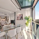 Apartment Queens Wharf 3br With 2 Parking *