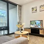 Apartment South 1br With Parking