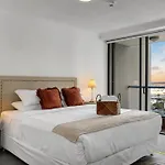 Inviting Family 2br | Cbd | Pool & Gym Apartment Brisbane