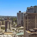 City Centre With Awesome Views!