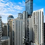 City Centre With Awesome Views!