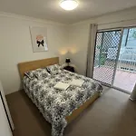 Apartment Russell Place Spacious 2br Balcony&garag *