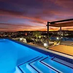 Luxury 2br 2ba With Balcony Fortitude Valley Apartment Brisbane