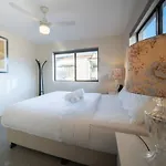 Apartment Budget-friendly Tandem Parking Near Everything Brisbane
