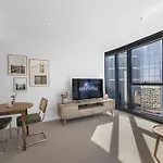 Stylish 1 Bed In Heart Of Apartment *