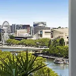 Retreat With Private Balcony Brisbane