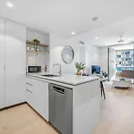 Iconic Queens Wharf 2br Prime Cbd Location Apartment *