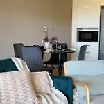 2b2b Unit Near Cbd W Courtyard In Norman Park Apartment Brisbane