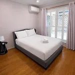 Full Ac 3br With Pool & 3 Parking Spot * Brisbane