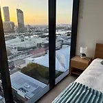27fl River & Views + Balcony, Pool & Parking - Apartment