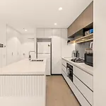 Apartment Queen's Wharf | South Bank & River Views | Pool