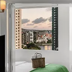 Inviting Family 2br | Cbd | Pool & Gym Apartment