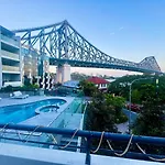 Apartment Bridgeview Luxury