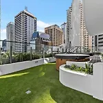Dreamy Queens Wharf Luxury Pad W Car Park *