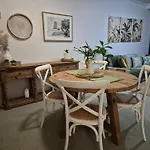 Tropical Escape Apartment Brisbane