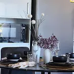 Apartment 2b2b Unit Near Cbd W Courtyard In Norman Park Brisbane