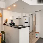 Apartment Inviting Family 2br | Cbd | Pool & Gym